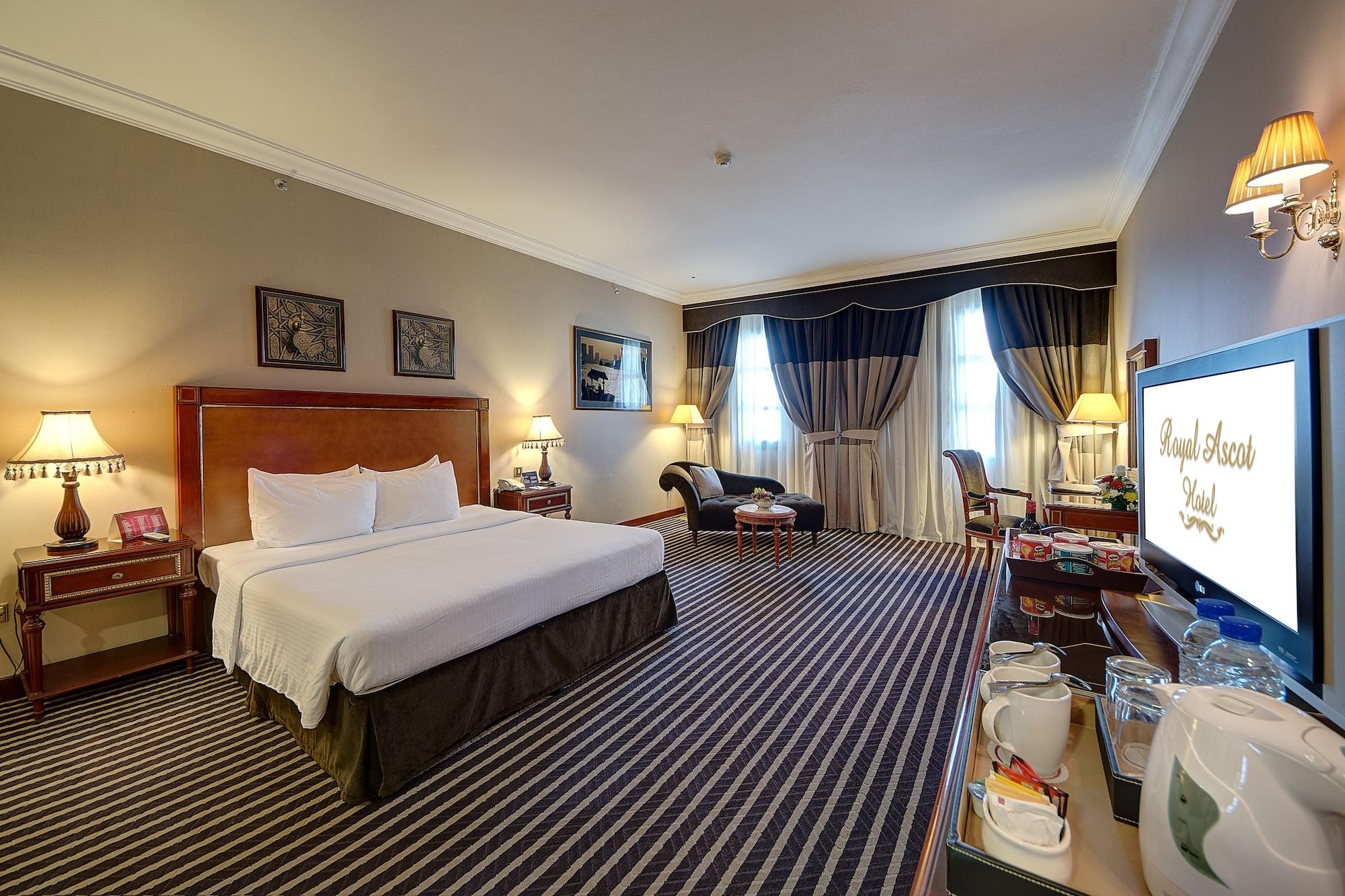 Royal Ascot Hotel Дубай Екстер'єр фото